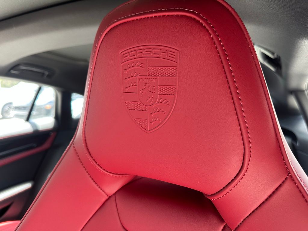 Thumbnail: 2025 Porsche Panamera - 18