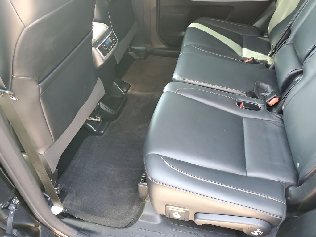 Used Car 2016 Toyota Highlander  Xle V6 For Sale In Austin, Texas