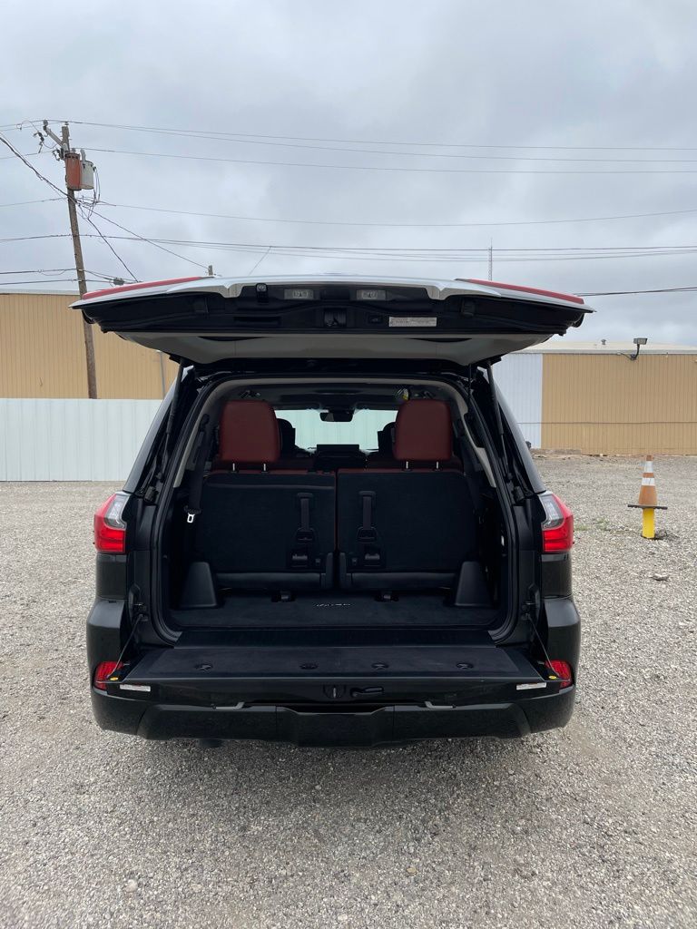 View vehicle photo 4