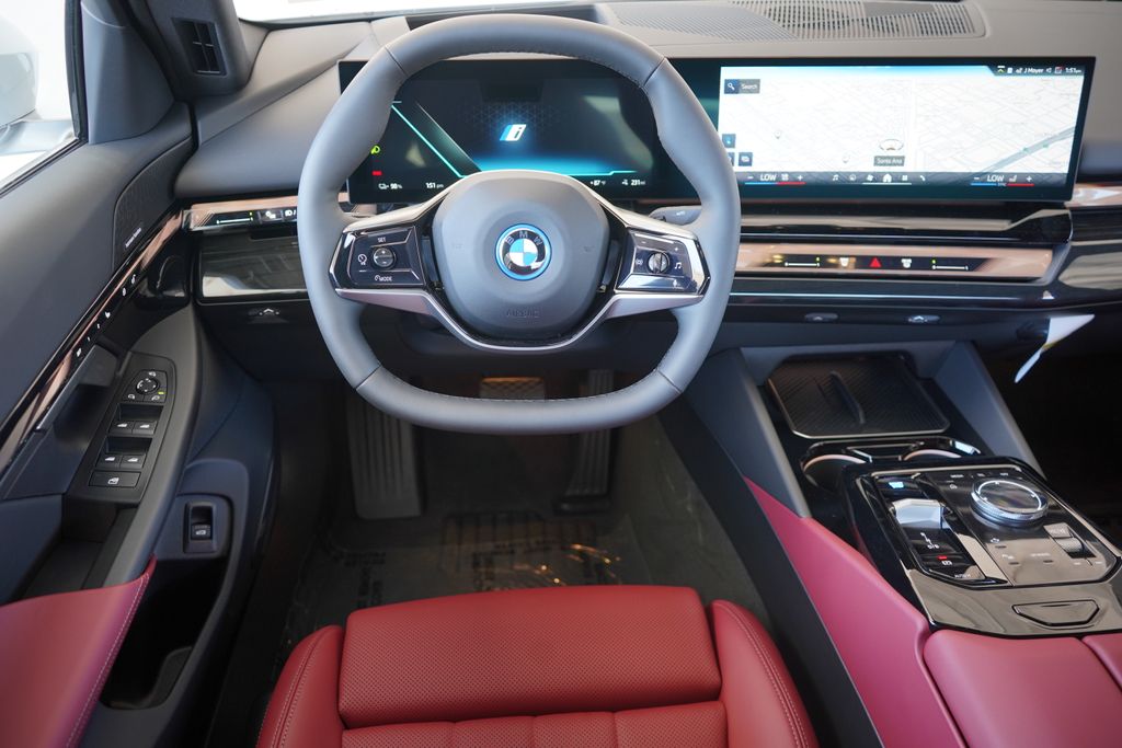 2025 BMW i5 xDrive40 16