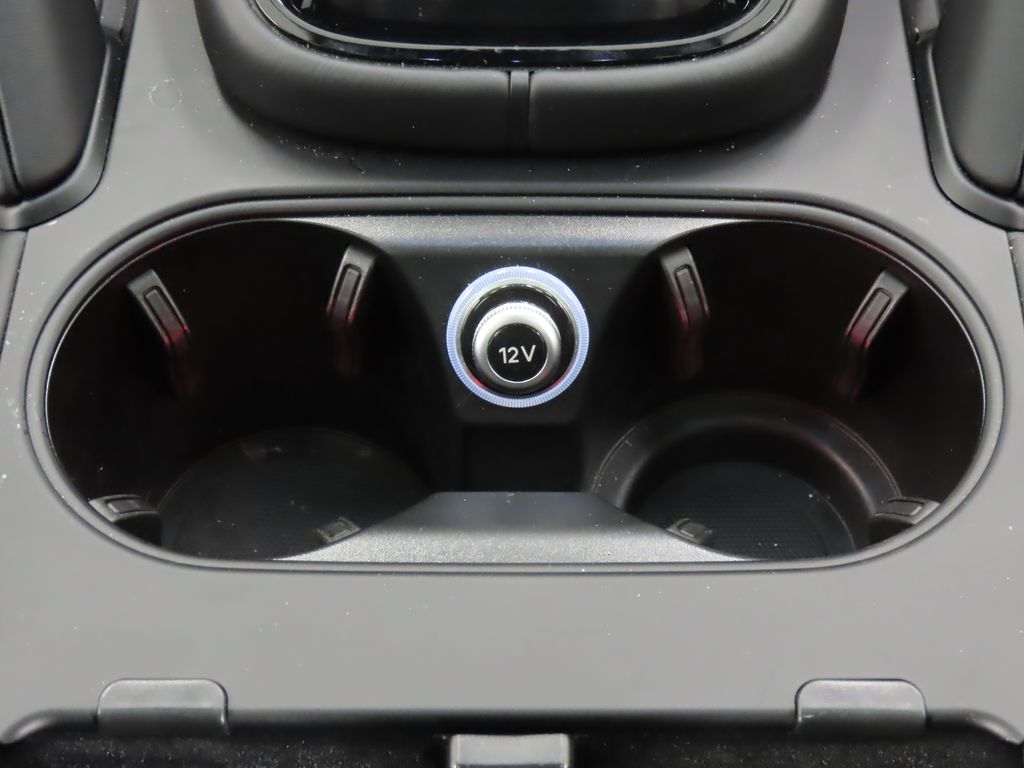 Thumbnail: 2025 Porsche  - 31