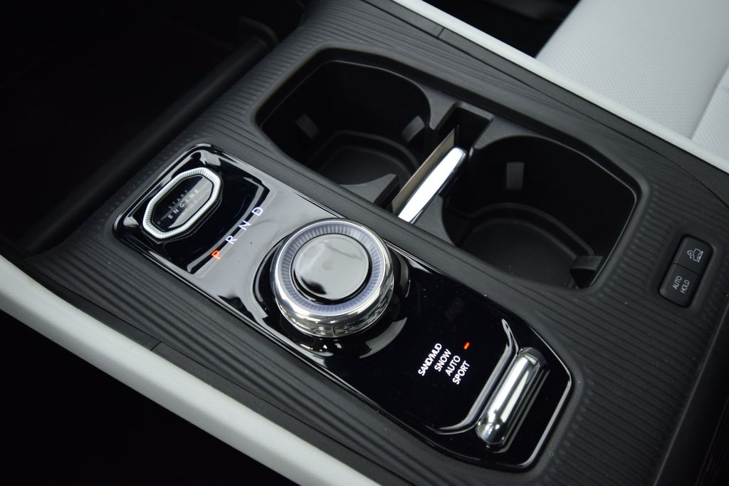 new 2026 Jeep Cherokee car, priced at $38,801