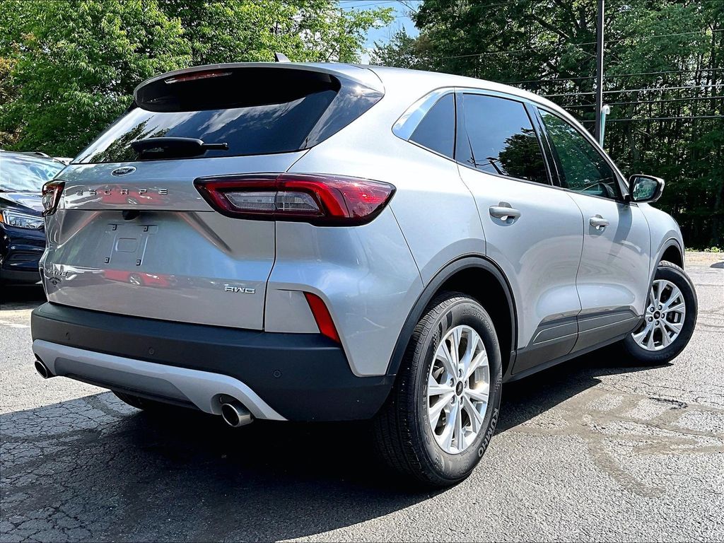 2023 Ford Escape — photo 4