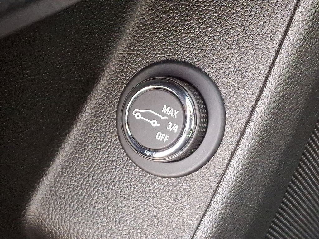 Thumbnail: 2023 Chevrolet Traverse - 28