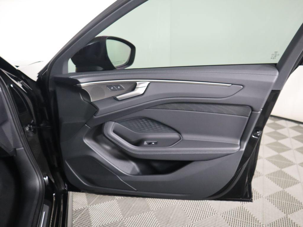 Thumbnail: 2026 Audi A6 - 27