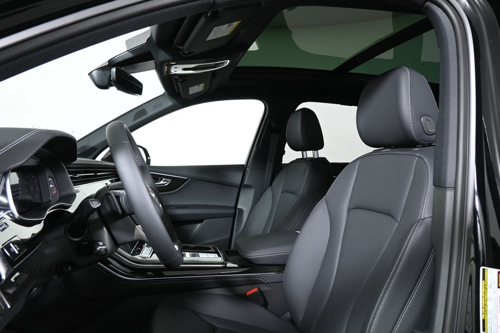 Thumbnail: 2026 Audi Q7 - 13