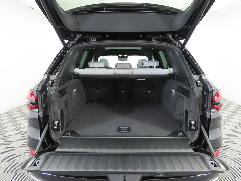 Thumbnail: 2026 BMW X5 - 29