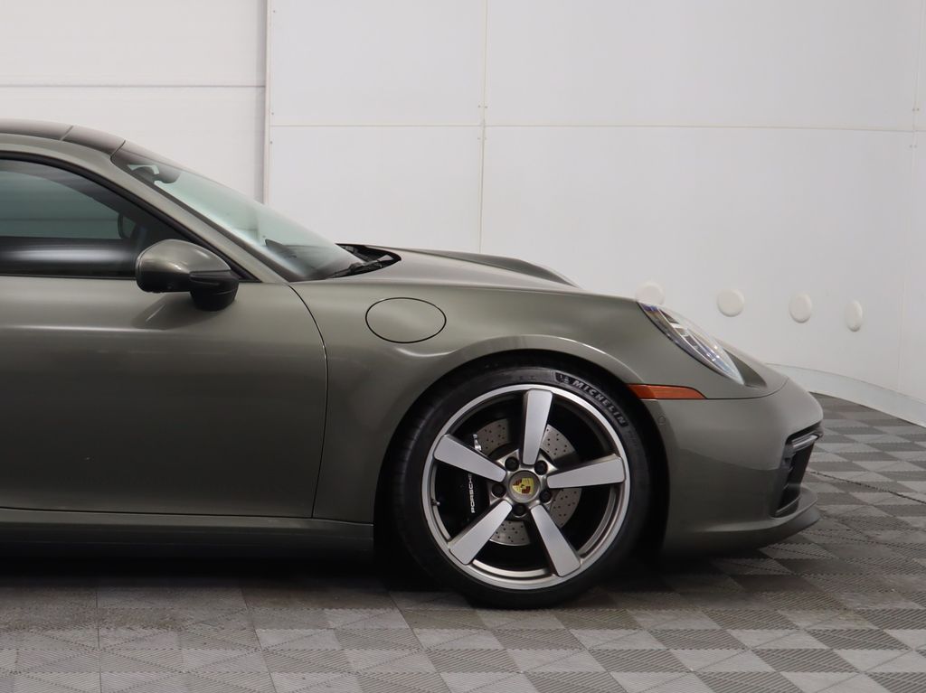 2022 Porsche 911 Carrera 4S 11