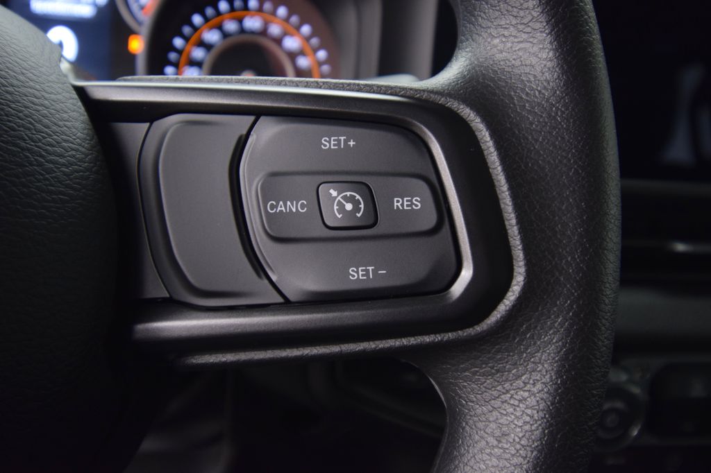 new 2026 Jeep Gladiator car, priced at $42,034