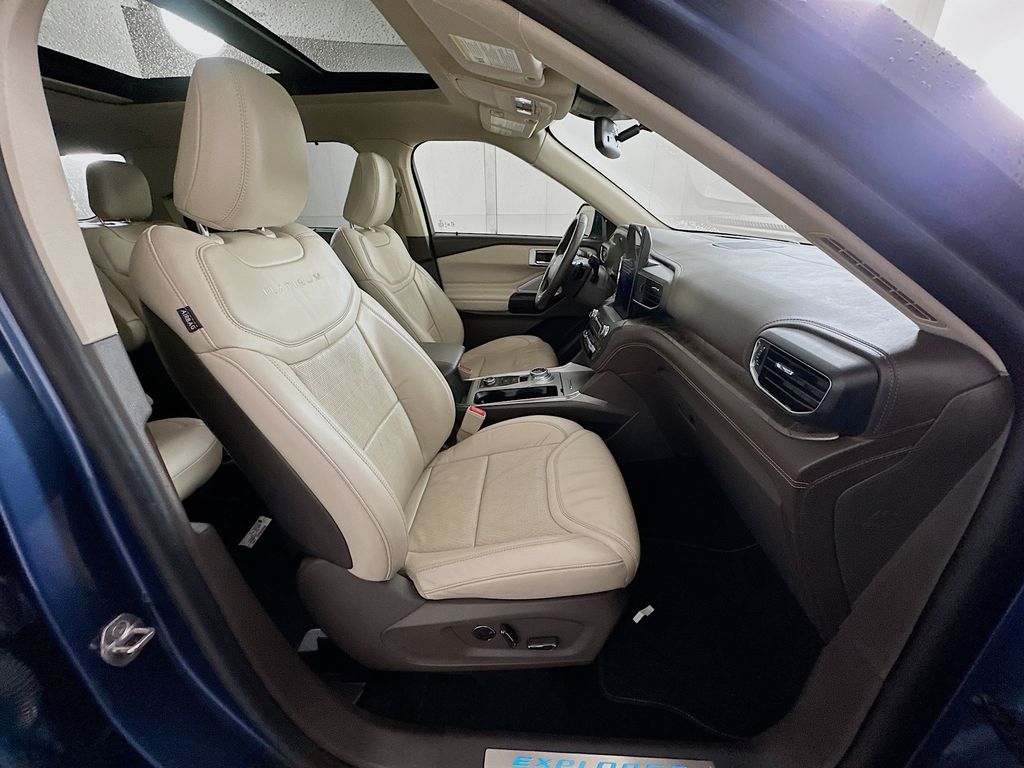 Thumbnail: 2020 Ford Explorer - 28