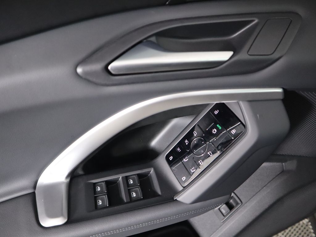 Thumbnail: 2025 Audi Q5 - 25