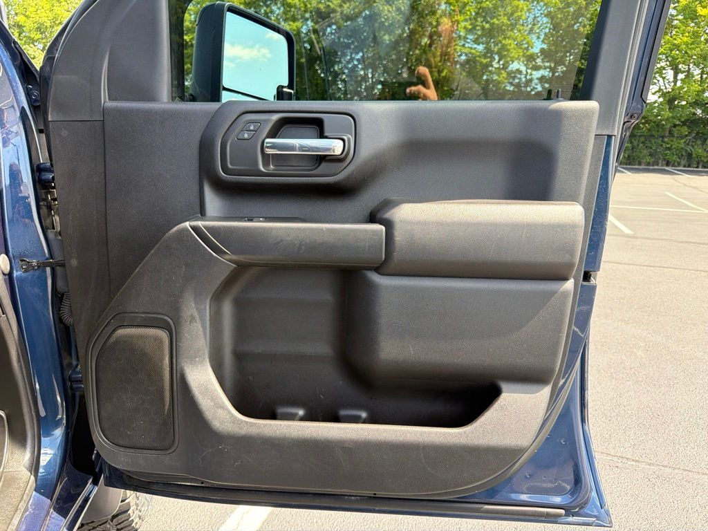 Thumbnail: 2023 Chevrolet Silverado 2500 - 24
