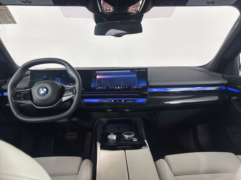 Thumbnail: 2025 BMW 5 Series - 9