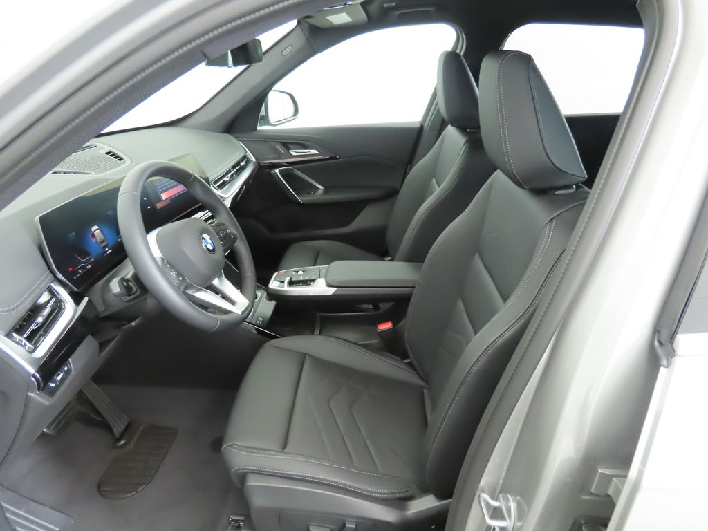 Thumbnail: 2025 BMW X1 - 20