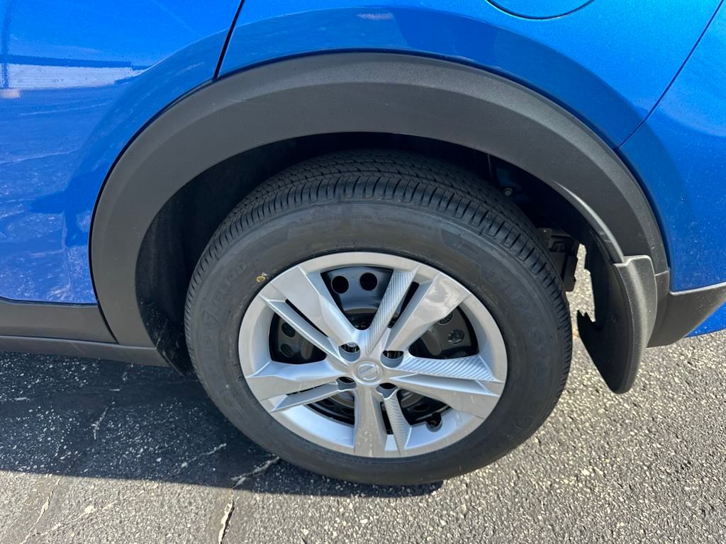 2025 Nissan Kicks S photo