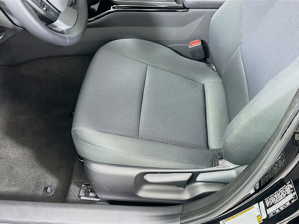 Thumbnail: 2024 Toyota Prius - 20