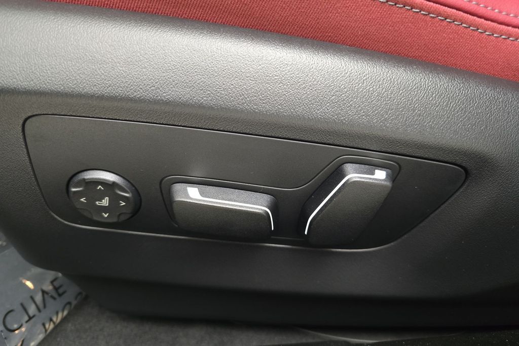 2025 BMW 5 Series 530i - Photo 13