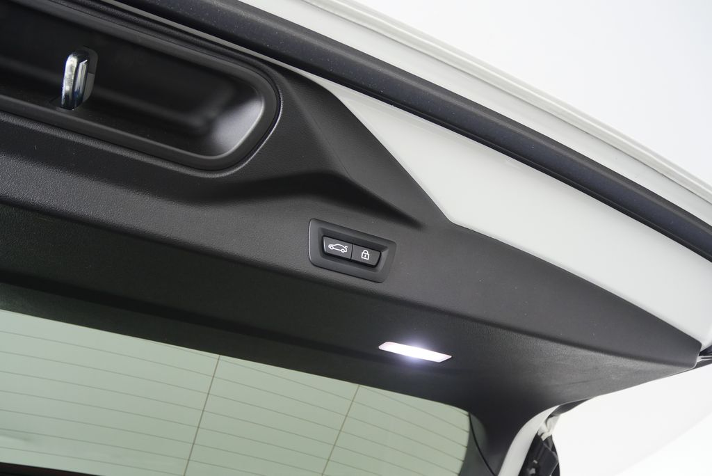 Thumbnail: 2021 BMW X5 - 18