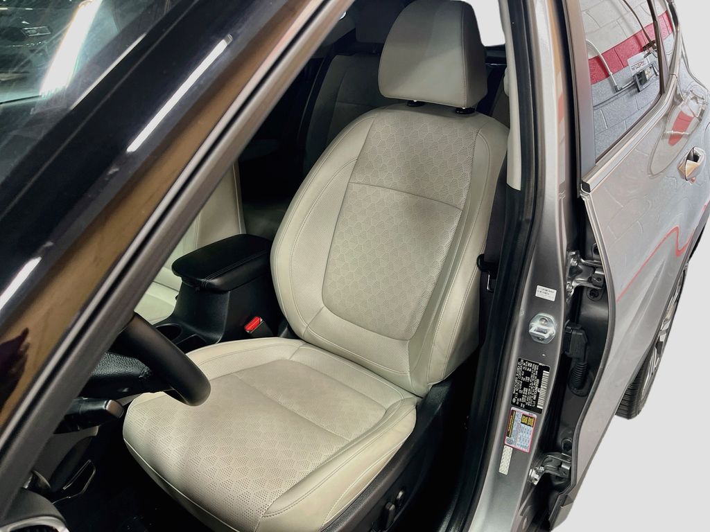 Used 2021 Steel Gray Kia SX image 20