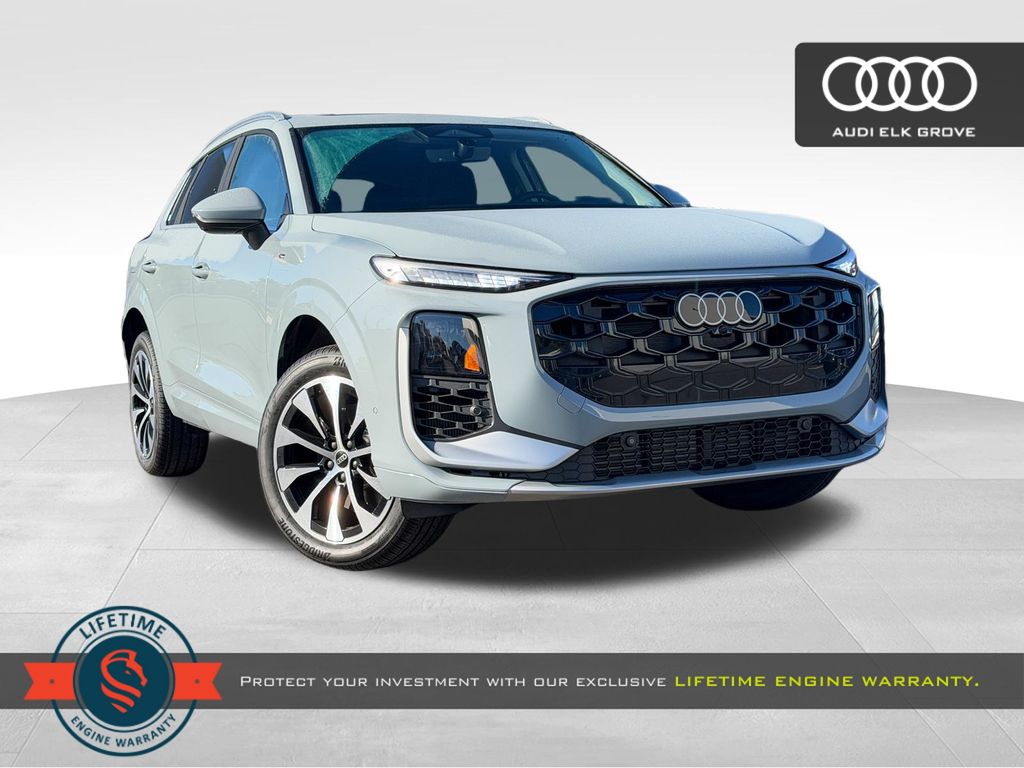 Arrow Gray Pearl Effect 2026 Audi Q3 SUV / Crossover All-Wheel Drive 7-Speed Automatic