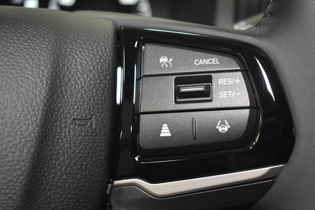 2025 Honda Odyssey Touring 18
