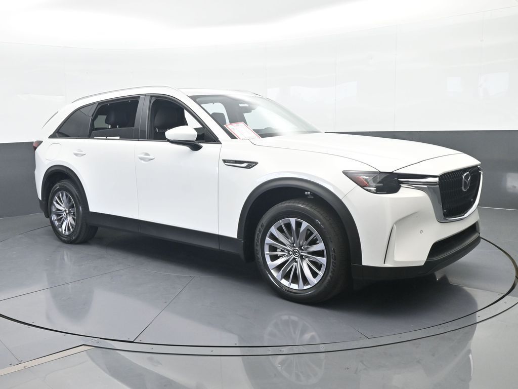 Used 2025 Rhodium White Premium Mazda Preferred image 8