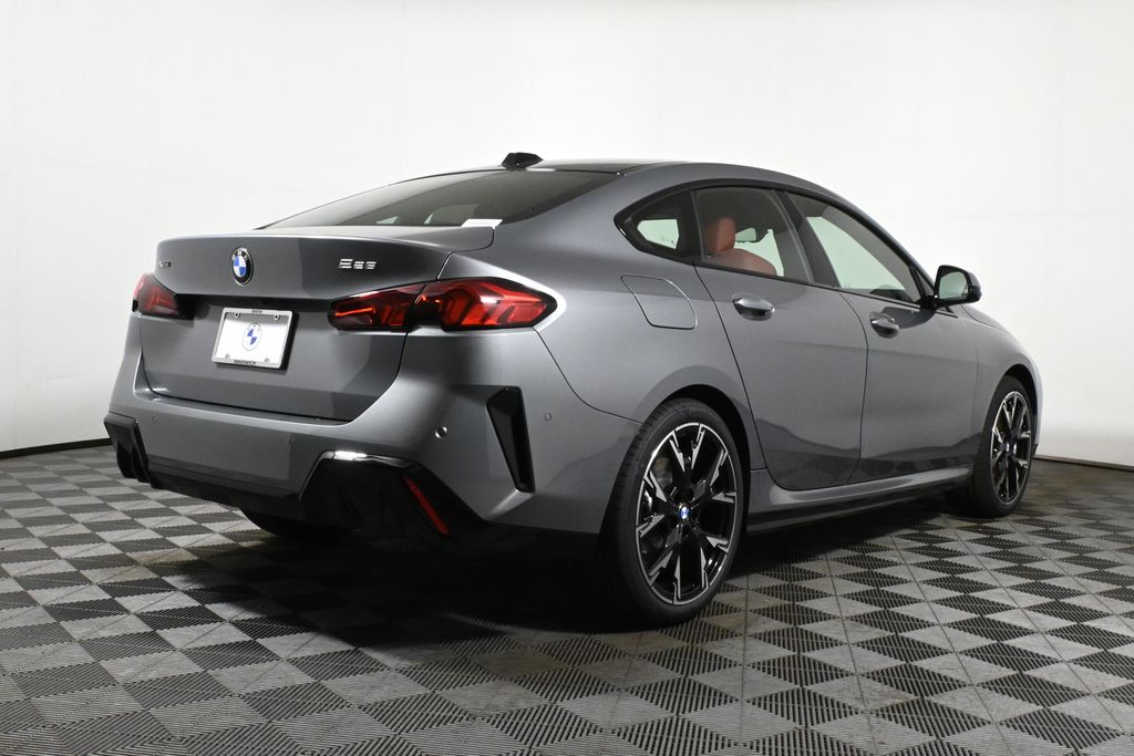 Thumbnail: 2025 BMW 2 Series - 7