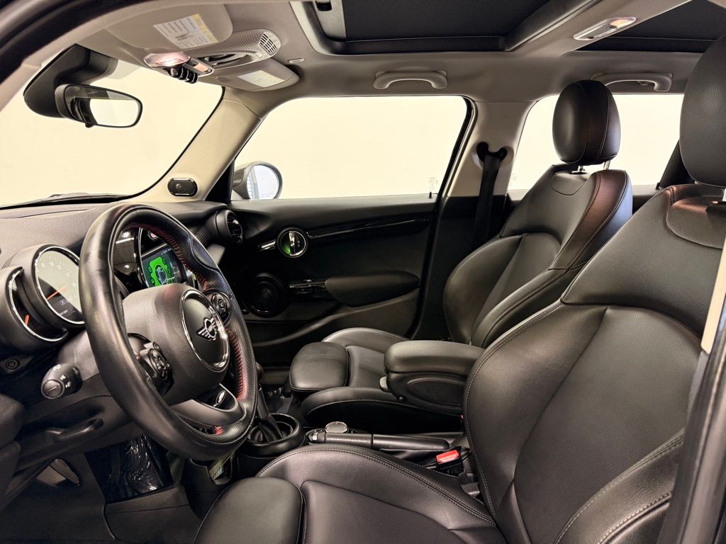 Thumbnail: 2019 MINI Cooper - 8