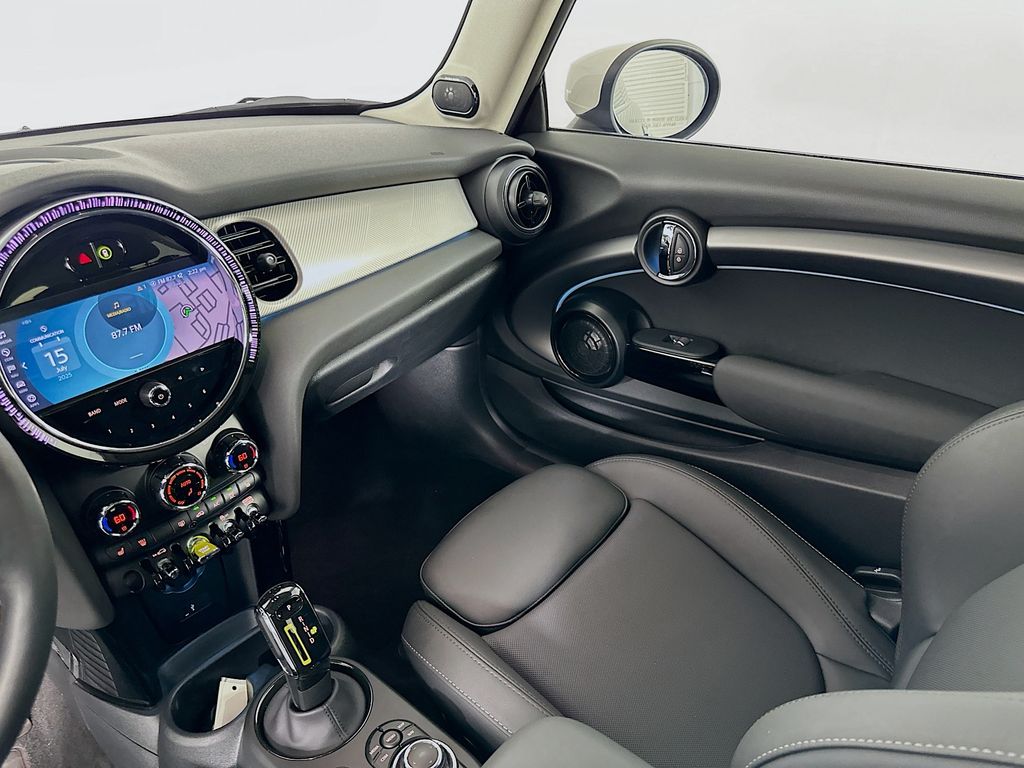 Thumbnail: 2024 MINI Cooper - 24