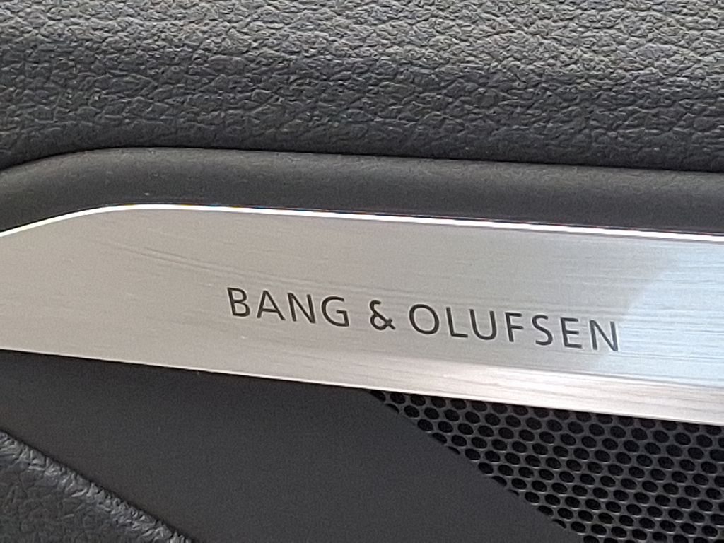 Thumbnail: 2023 Audi e-tron GT - 26