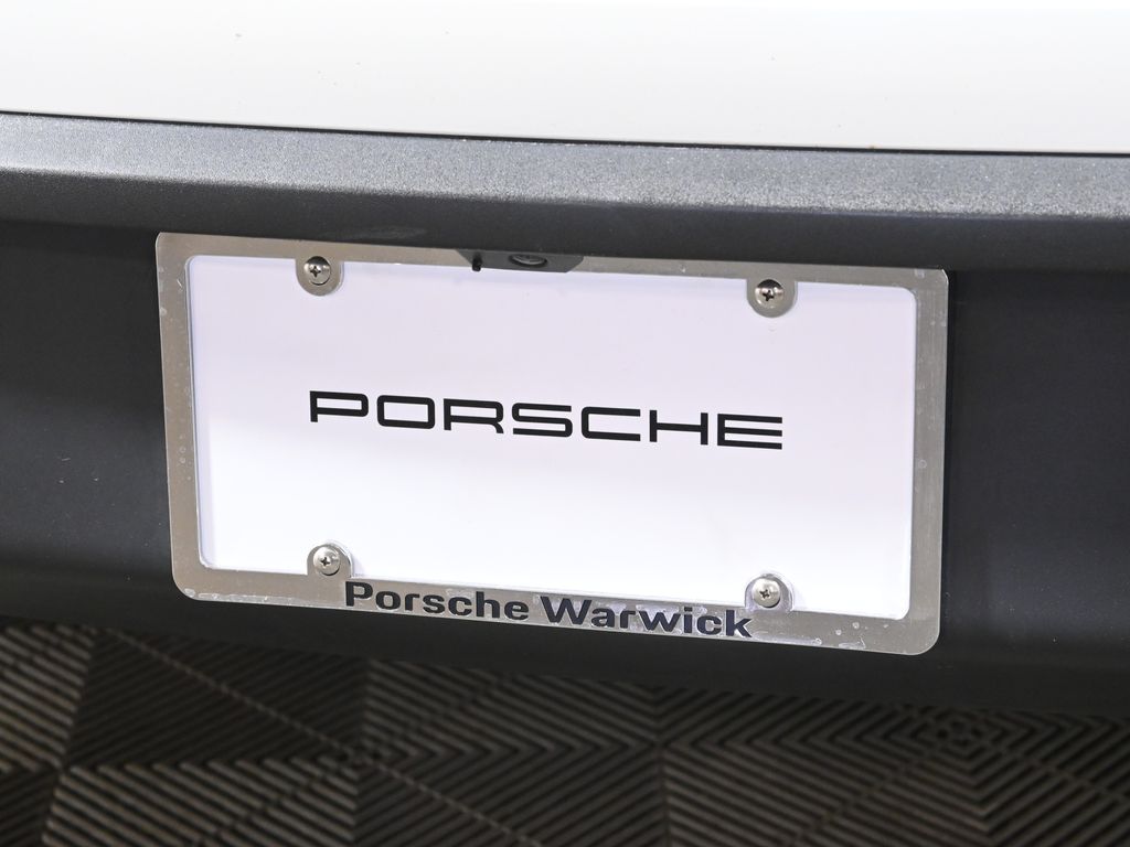 Thumbnail: 2023 Porsche Macan - 14