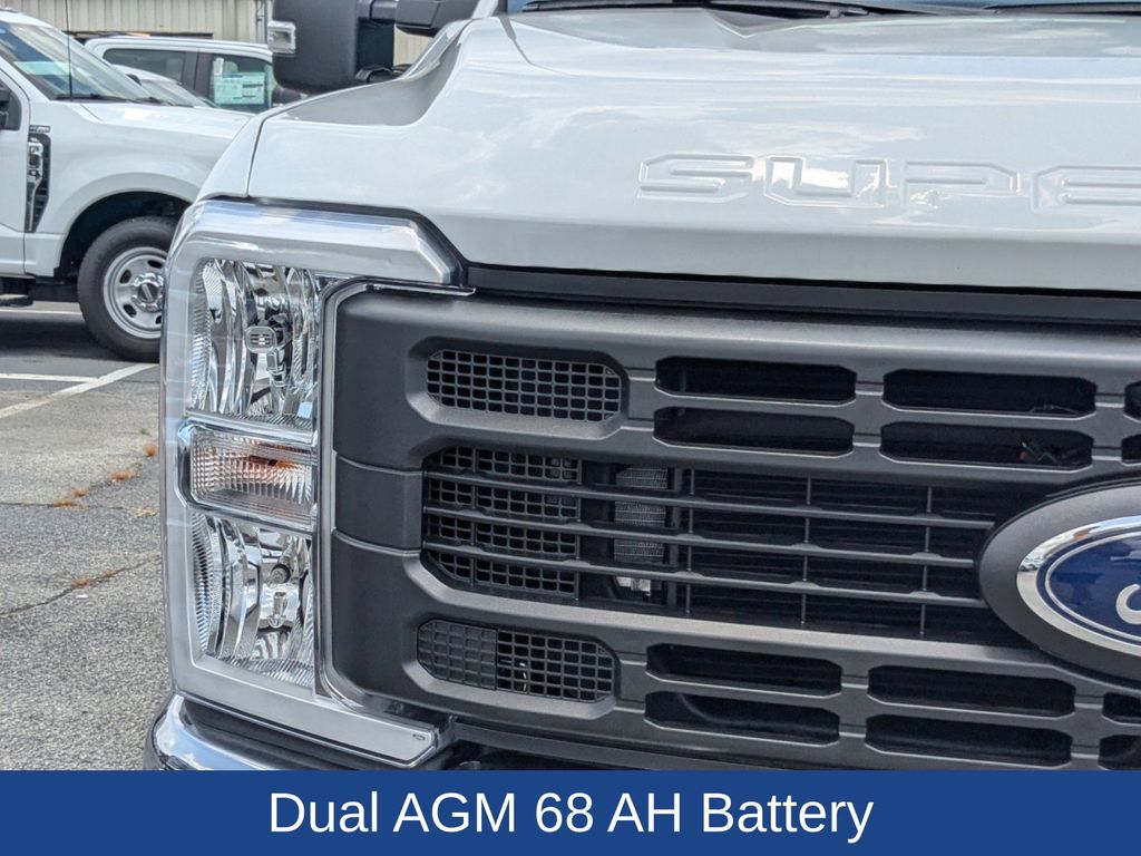 2025 Ford F-350 Super Duty XL