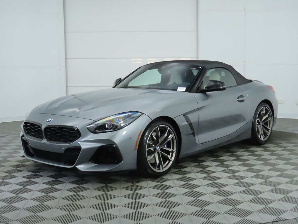 2025 BMW Z4 M40i 9