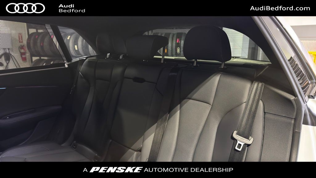 Thumbnail: 2026 Audi Q8 - 21