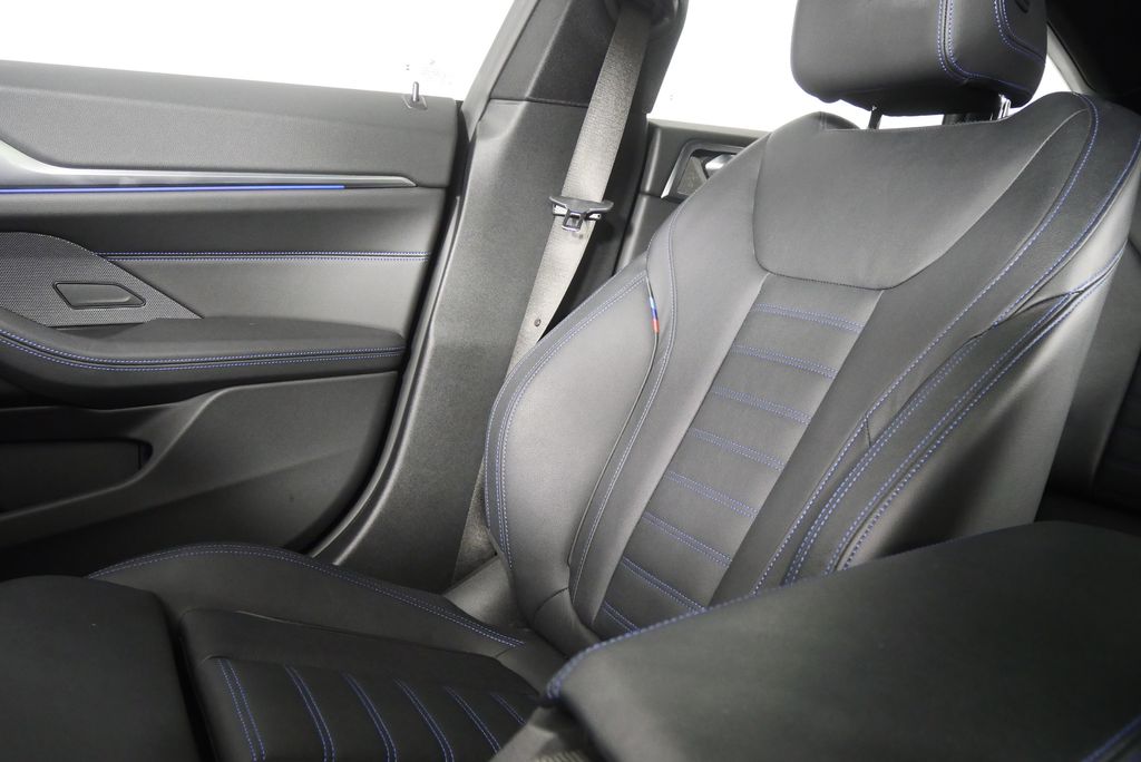 Thumbnail: 2022 BMW 4 Series - 26