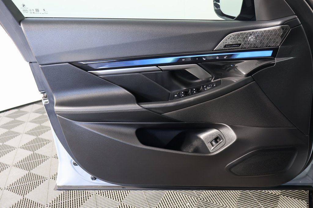 Thumbnail: 2024 BMW i5 - 11