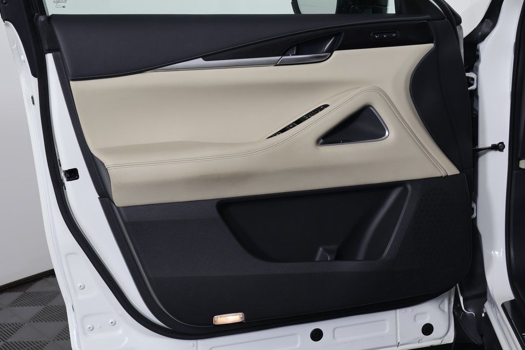 Thumbnail: 2023 INFINITI QX60 - 13