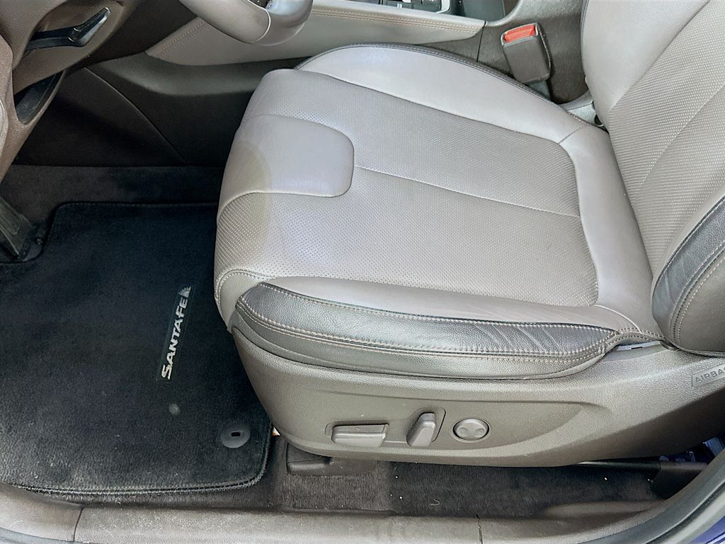 2019 Hyundai Santa Fe Limited 19