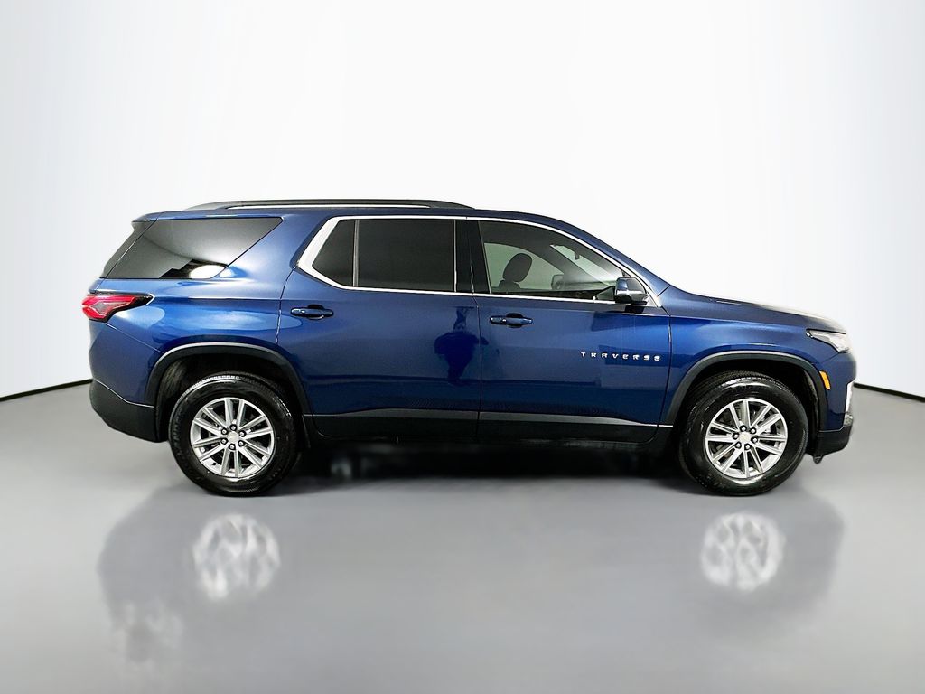 Thumbnail: 2023 Chevrolet Traverse - 4