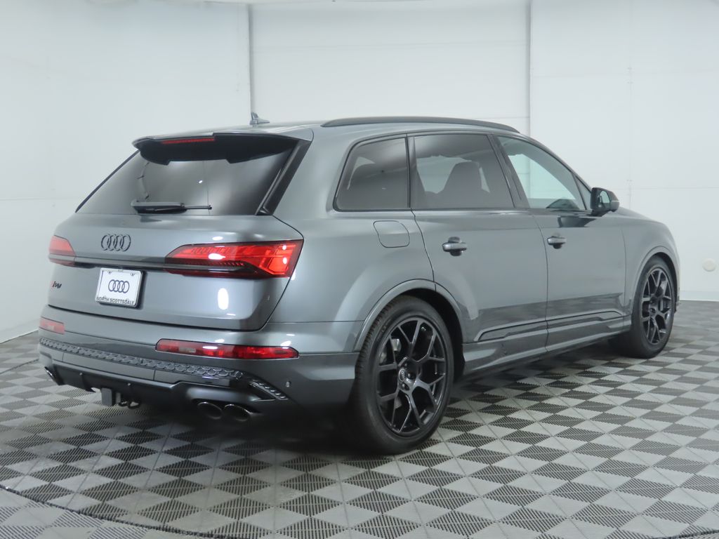 2025 Audi SQ7  5