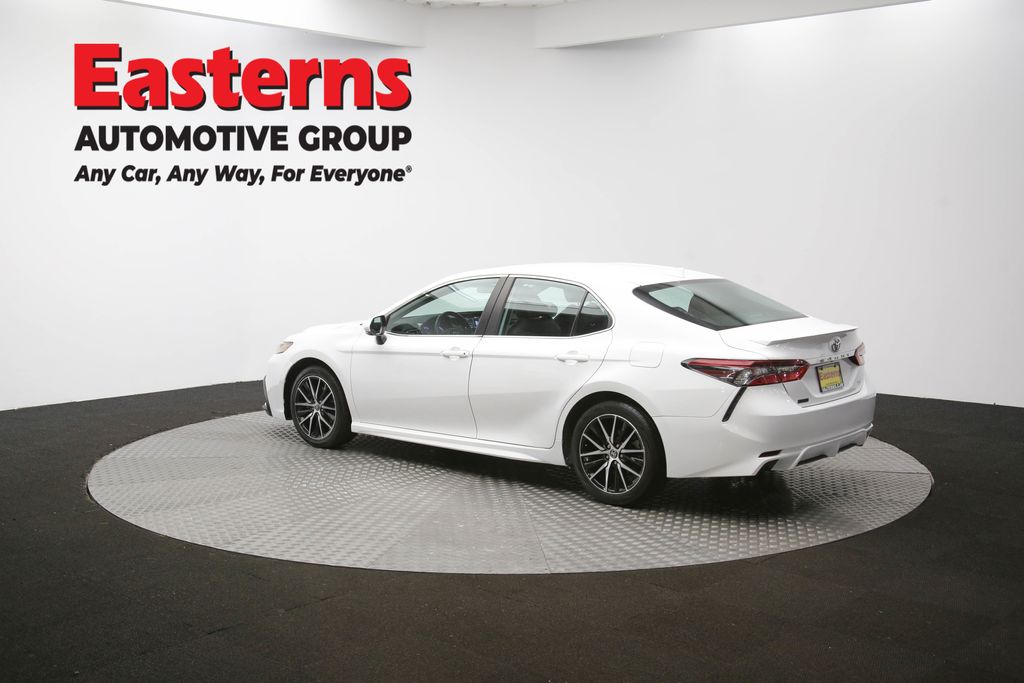 Used 2022 White Toyota SE image 60