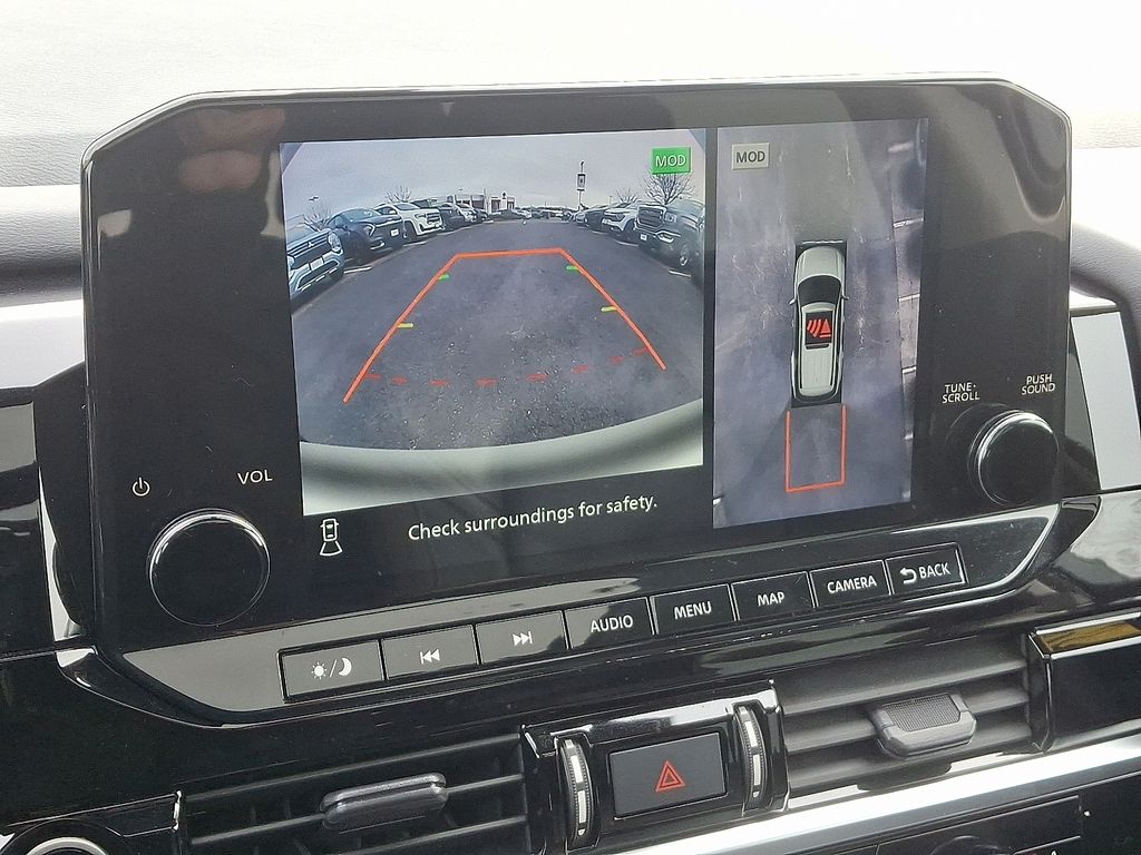 Thumbnail: 2023 Nissan Pathfinder - 19