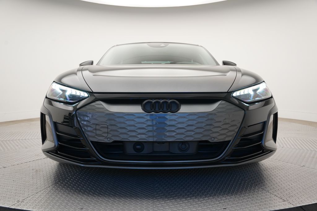Thumbnail: 2023 Audi e-tron GT - 5