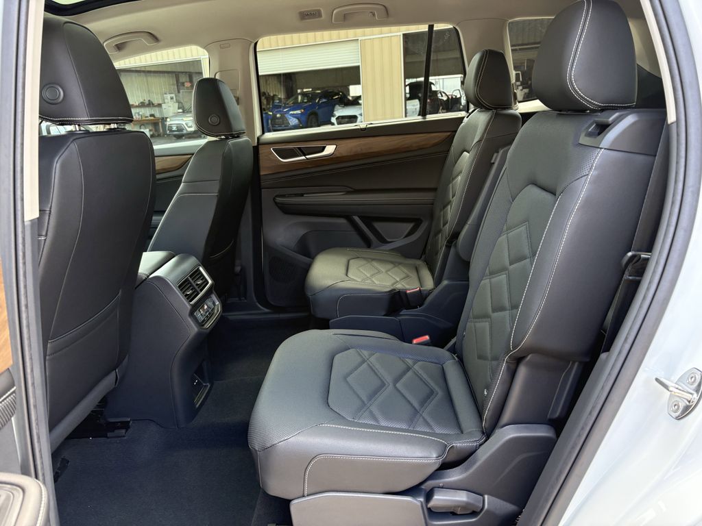 New 2026 Opal White Volkswagen 2.0T SE w/Technology image 24