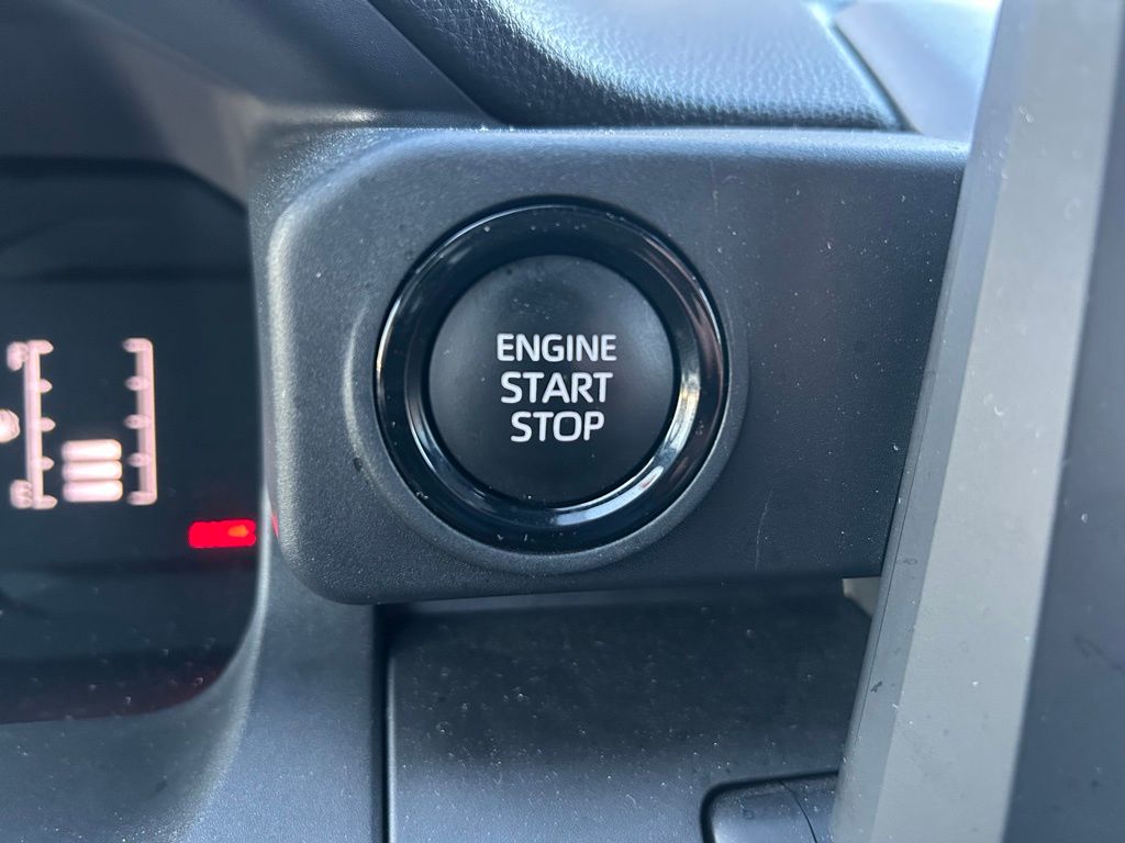 Thumbnail: 2024 Toyota Tacoma - 28