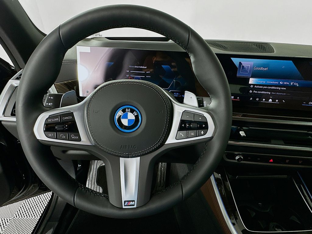 Thumbnail: 2026 BMW X5 - 10