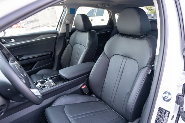 2026 Kia K5 EX - Photo 12