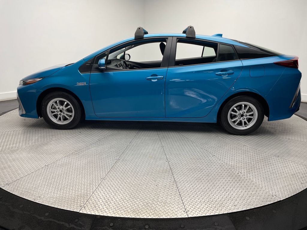 2022 Toyota Prius Prime LE 8
