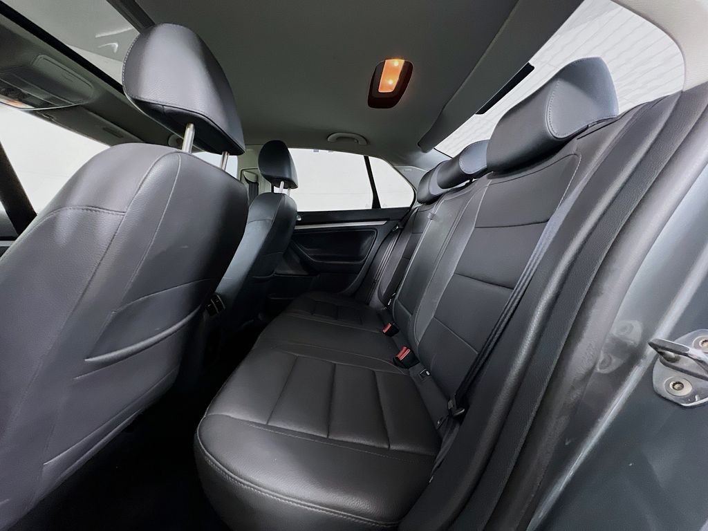 Jetta SE