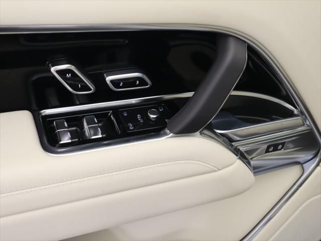 Thumbnail: 2025 Land Rover Range Rover - 25